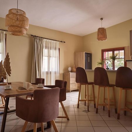 Sea Elegance Villa - On The Beach, By Zantewize Psarou  Extérieur photo